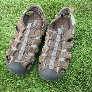 Skechers memory foam men’s strap sandals 8